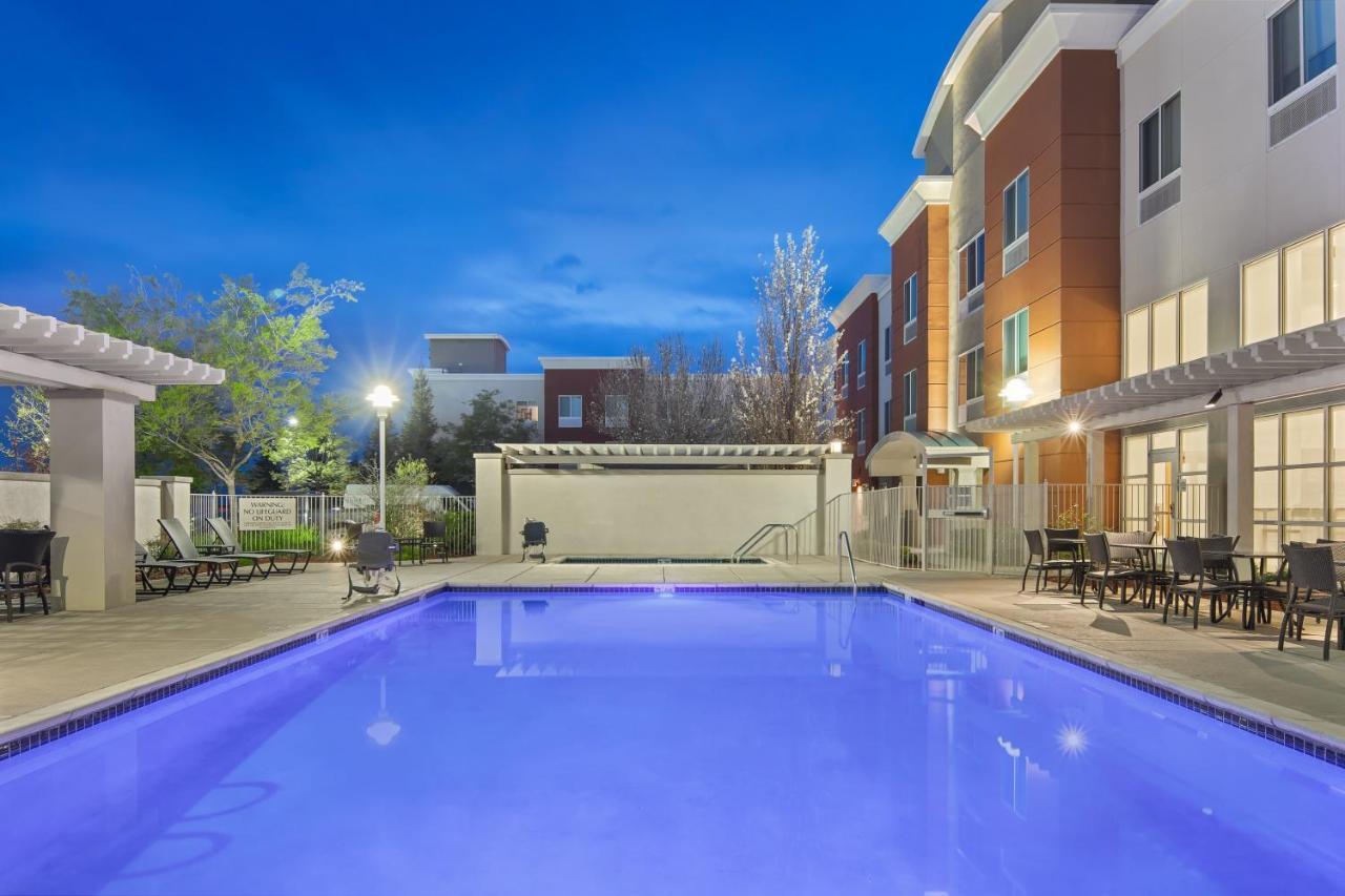 Holiday Inn Express Hotel & Suites Sacramento Airport Natomas, An Ihg Hotel Exteriör bild
